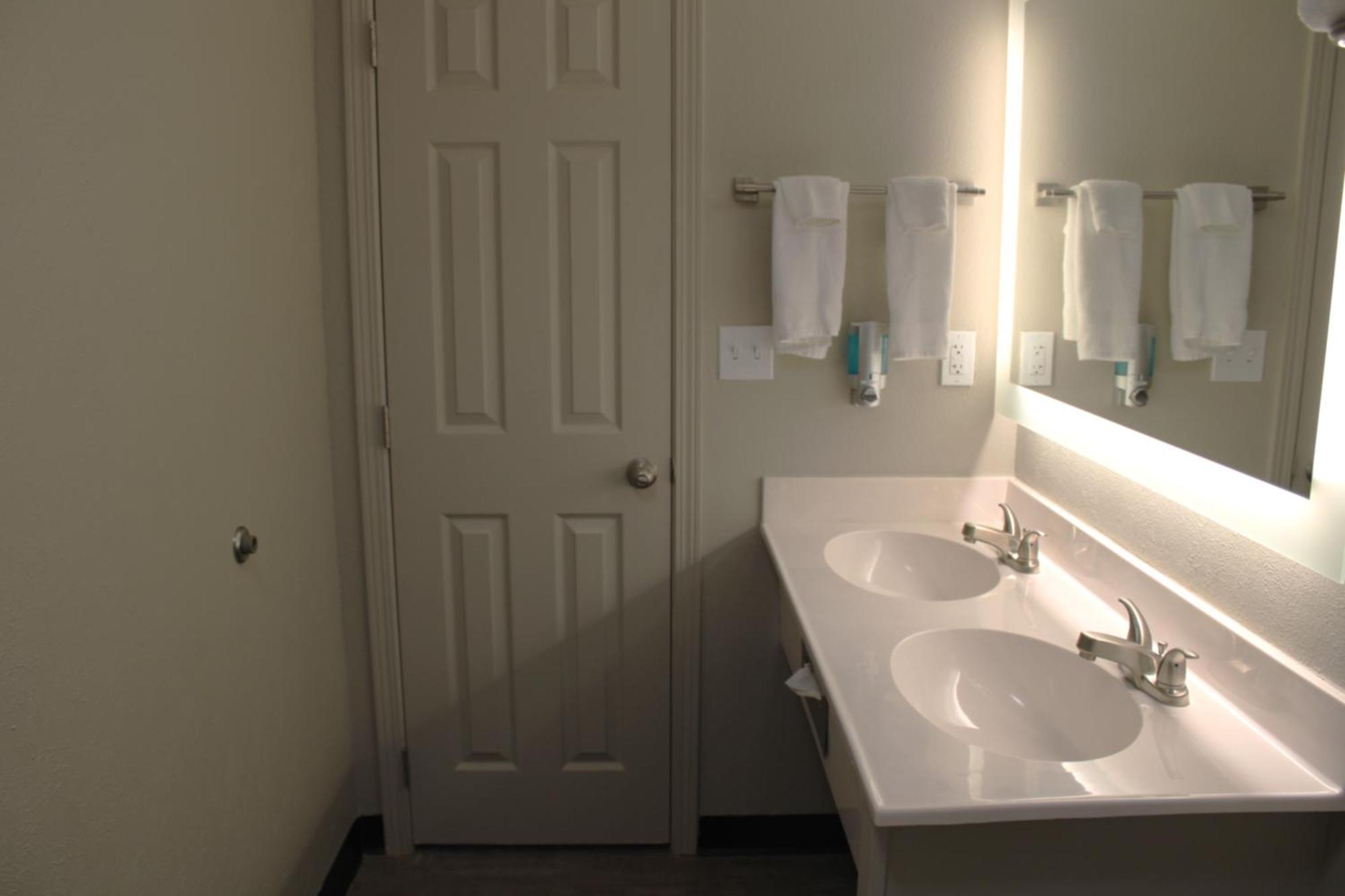 Boarders Inn And Suites By Cobblestone Lamar Missouri Esterno foto